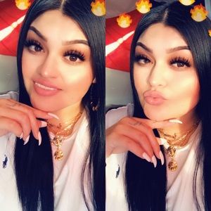 Meet your Posher, Beatriz